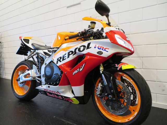 honda - cbr-1000-rr-fireblade