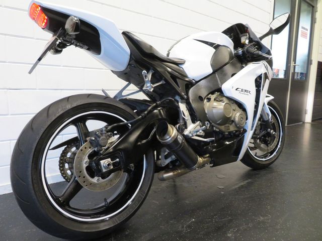 honda - cbr-1000-rr-fireblade