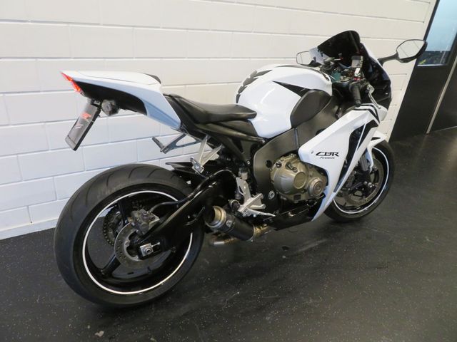 honda - cbr-1000-rr-fireblade