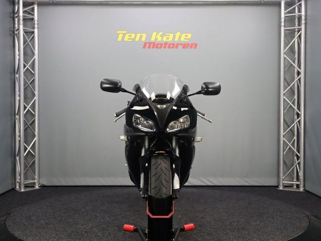 honda - cbr-1000-rr-fireblade