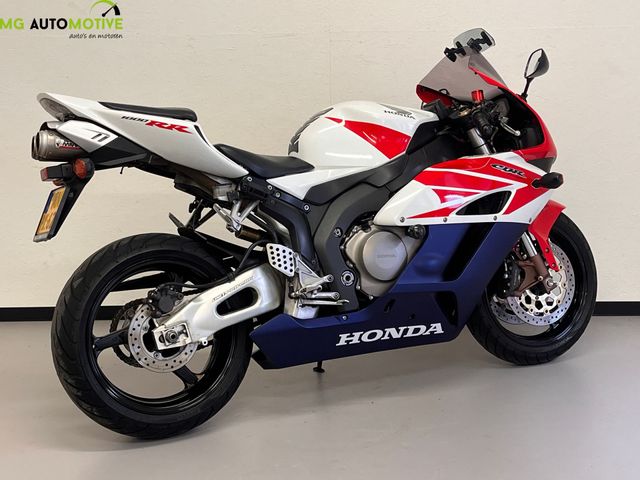 honda - cbr-1000-rr-fireblade