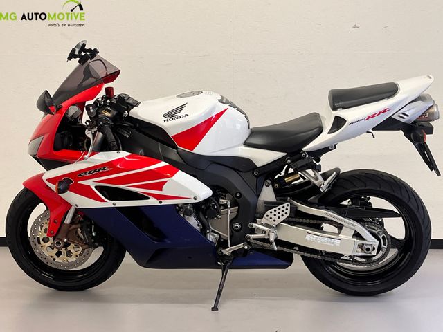 honda - cbr-1000-rr-fireblade