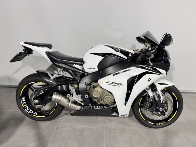 honda - cbr-1000-rr-fireblade