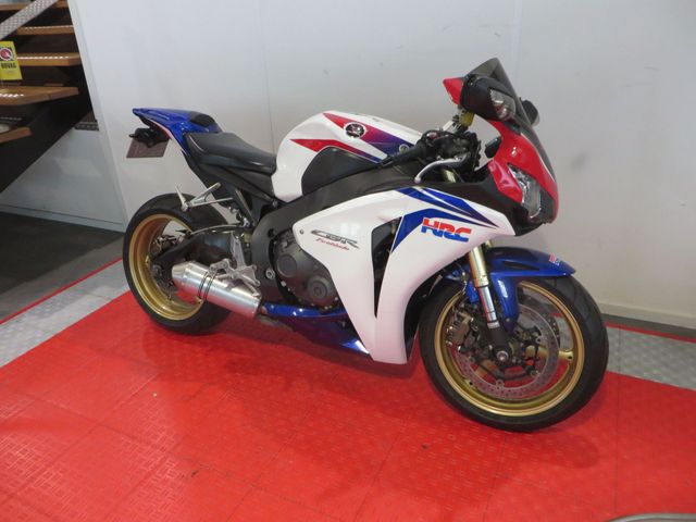 honda - cbr-1000-rr-fireblade