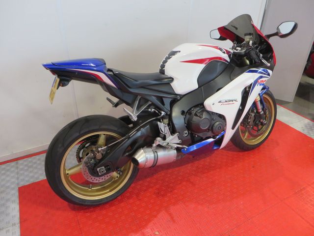 honda - cbr-1000-rr-fireblade