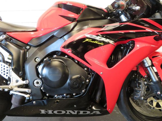 honda - cbr-1000-rr-fireblade