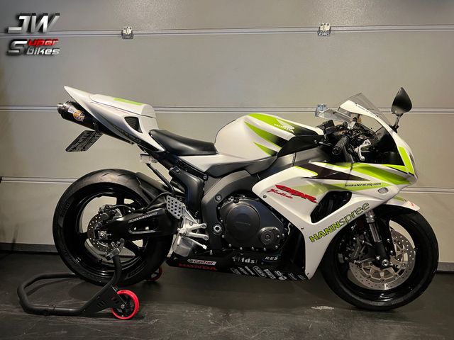 honda - cbr-1000-rr-fireblade