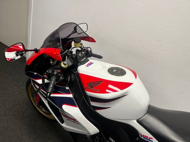 honda - cbr-1000-rr-fireblade