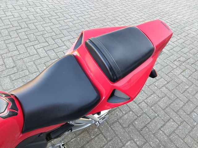 honda - cbr-1000-rr-fireblade