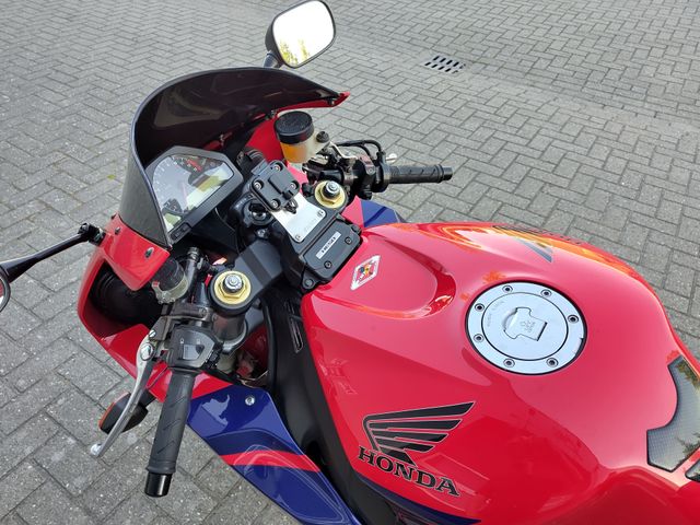 honda - cbr-1000-rr-fireblade
