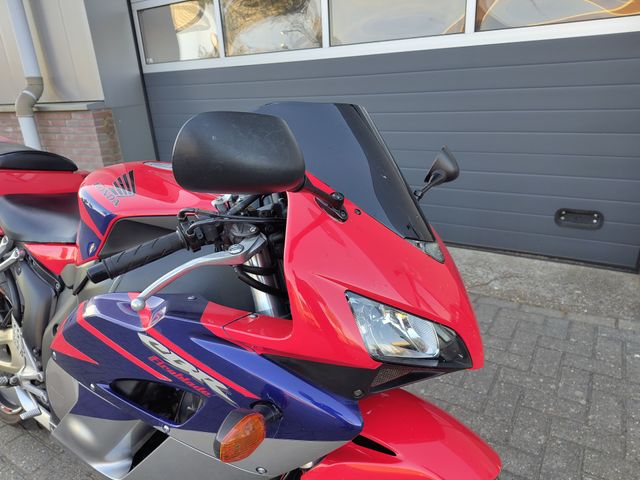 honda - cbr-1000-rr-fireblade