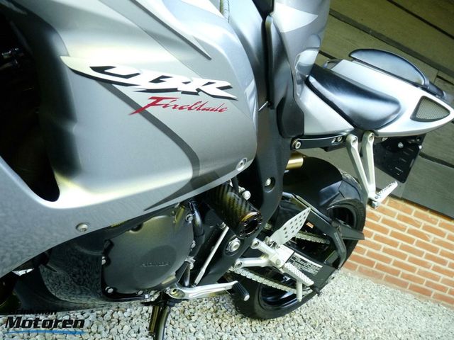 honda - cbr-1000-rr-fireblade