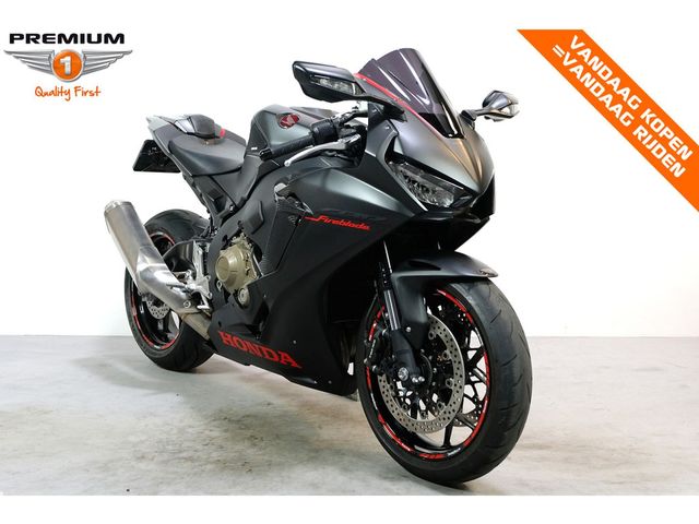 honda - cbr-1000-rr-fireblade