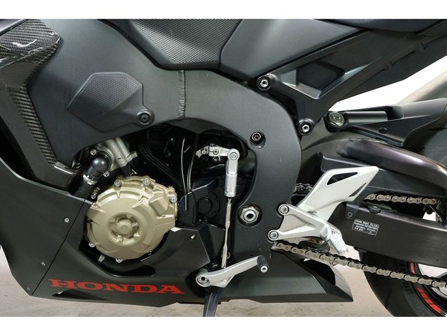honda - cbr-1000-rr-fireblade