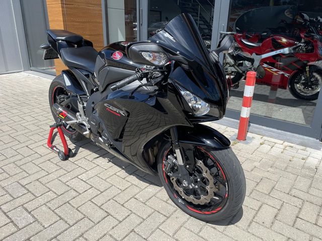 honda - cbr-1000-rr-fireblade