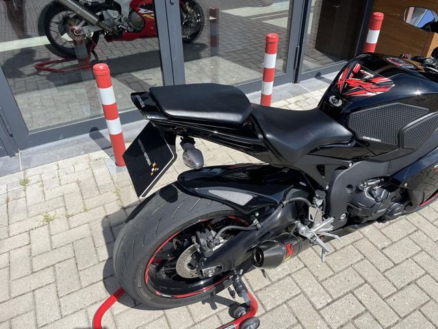 honda - cbr-1000-rr-fireblade
