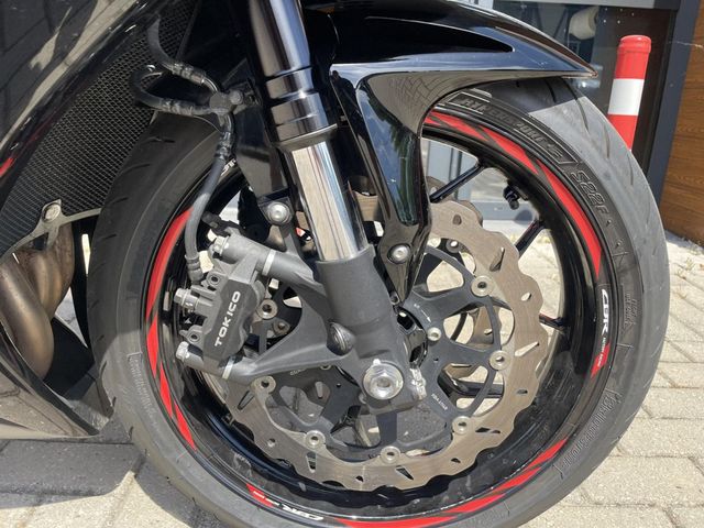 honda - cbr-1000-rr-fireblade
