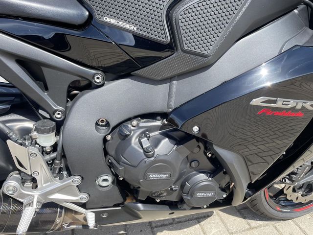 honda - cbr-1000-rr-fireblade