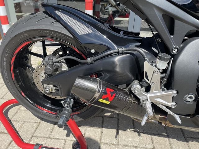 honda - cbr-1000-rr-fireblade