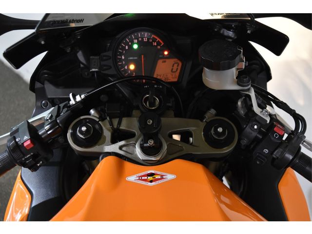 honda - cbr-1000-rr-fireblade