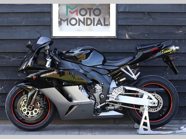 honda - cbr-1000-rr-fireblade