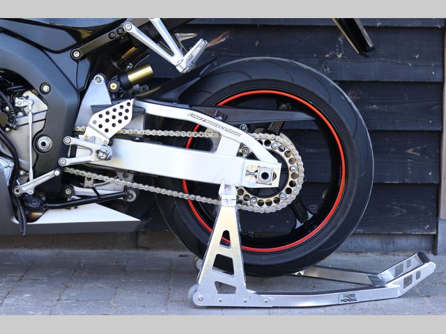 honda - cbr-1000-rr-fireblade