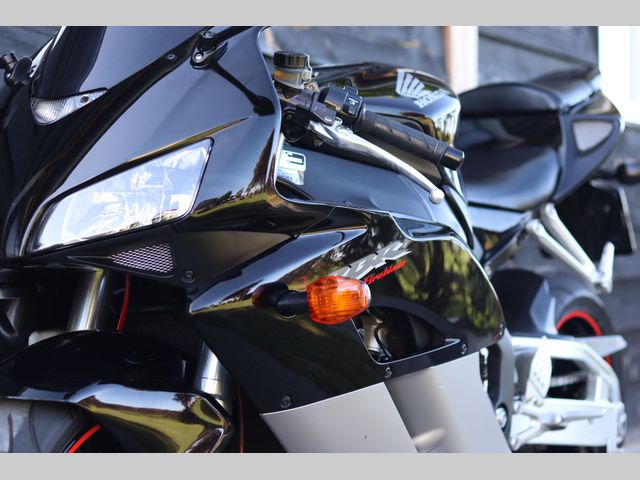 honda - cbr-1000-rr-fireblade