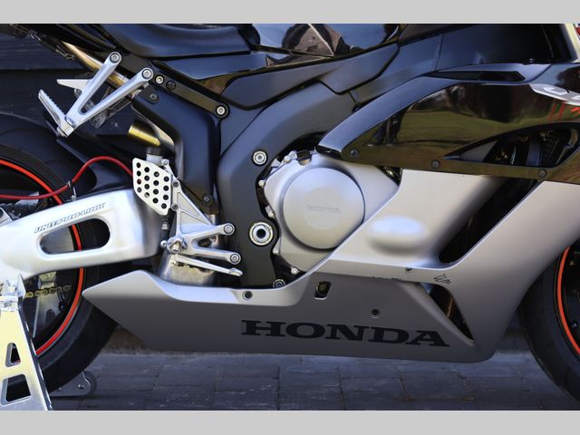 honda - cbr-1000-rr-fireblade