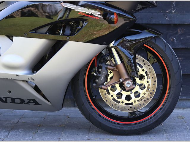 honda - cbr-1000-rr-fireblade