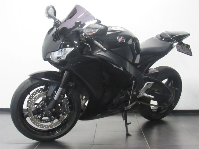 honda - cbr-1000-rr-fireblade
