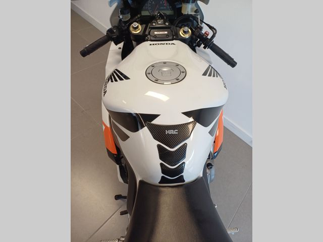 honda - cbr-1000-rr-fireblade