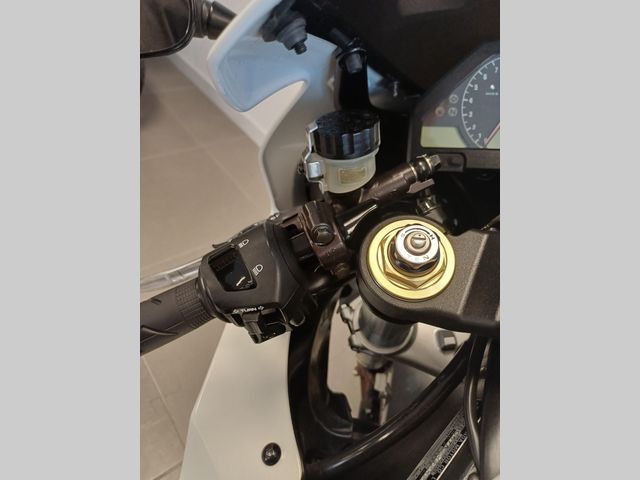 honda - cbr-1000-rr-fireblade