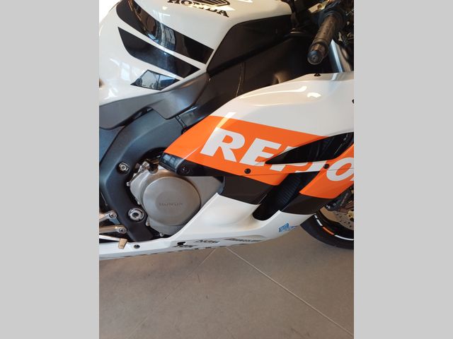 honda - cbr-1000-rr-fireblade