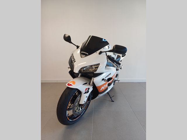 honda - cbr-1000-rr-fireblade
