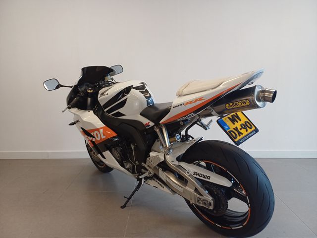 honda - cbr-1000-rr-fireblade