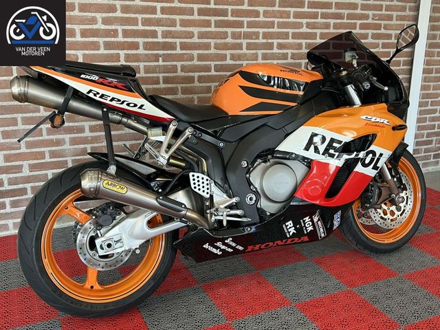 honda - cbr-1000-rr-fireblade