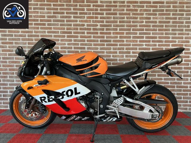 honda - cbr-1000-rr-fireblade