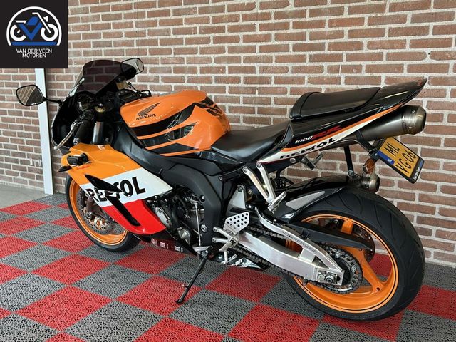 honda - cbr-1000-rr-fireblade