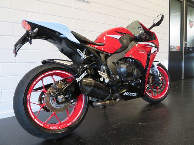 honda - cbr-1000-rr-fireblade