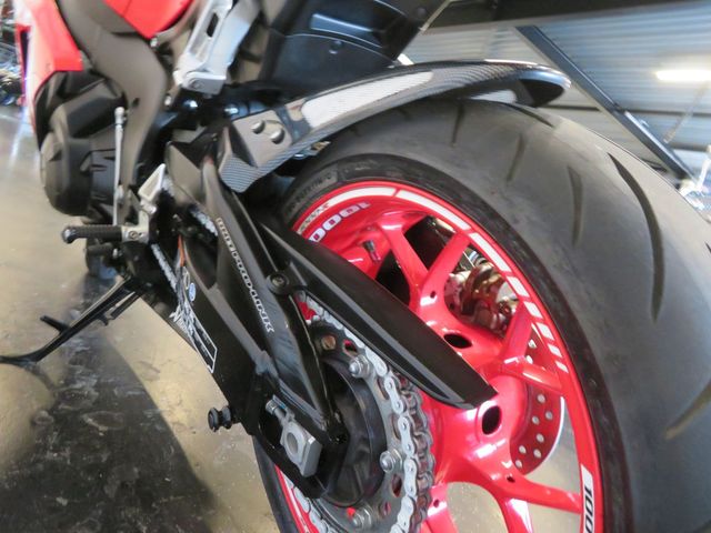 honda - cbr-1000-rr-fireblade