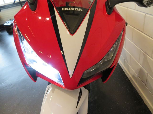 honda - cbr-1000-rr-fireblade