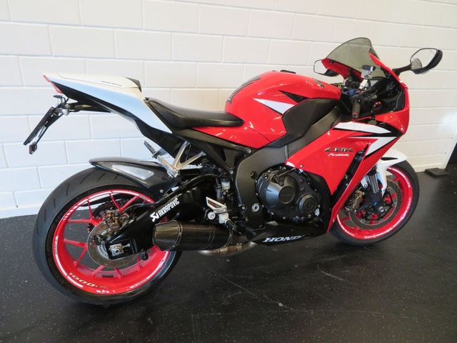 honda - cbr-1000-rr-fireblade