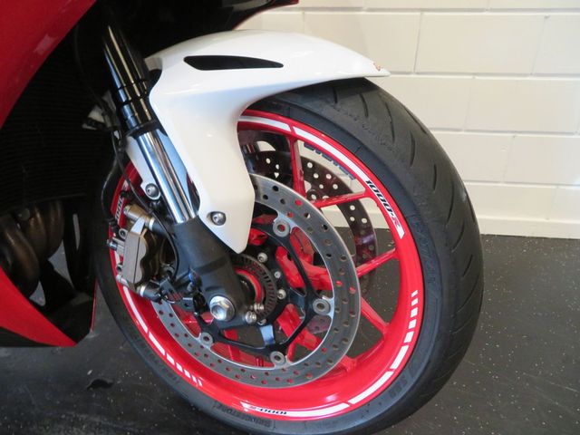 honda - cbr-1000-rr-fireblade