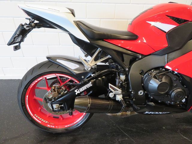 honda - cbr-1000-rr-fireblade