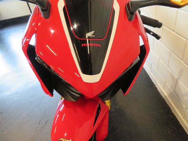 honda - cbr-1000-rr-fireblade