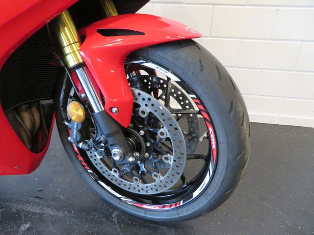 honda - cbr-1000-rr-fireblade