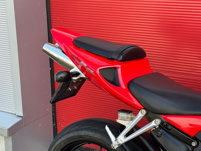 honda - cbr-1000-rr-fireblade