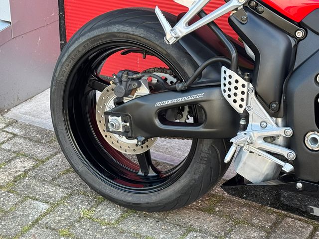 honda - cbr-1000-rr-fireblade