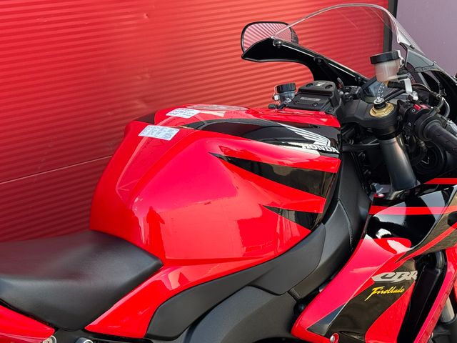 honda - cbr-1000-rr-fireblade