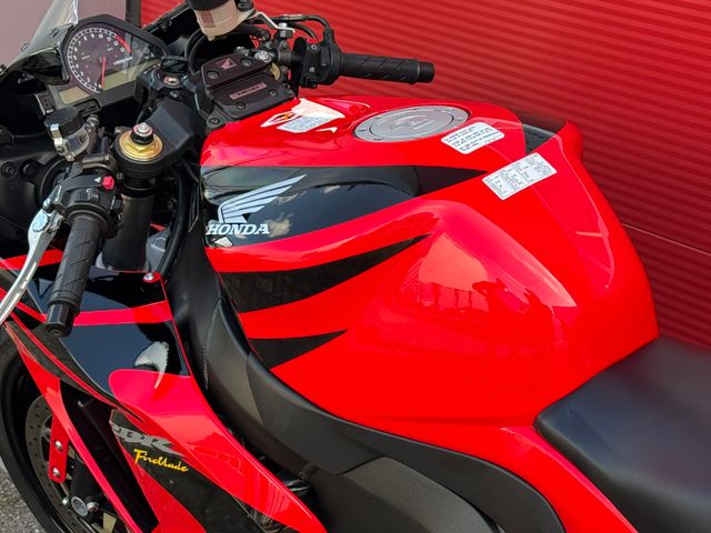 honda - cbr-1000-rr-fireblade
